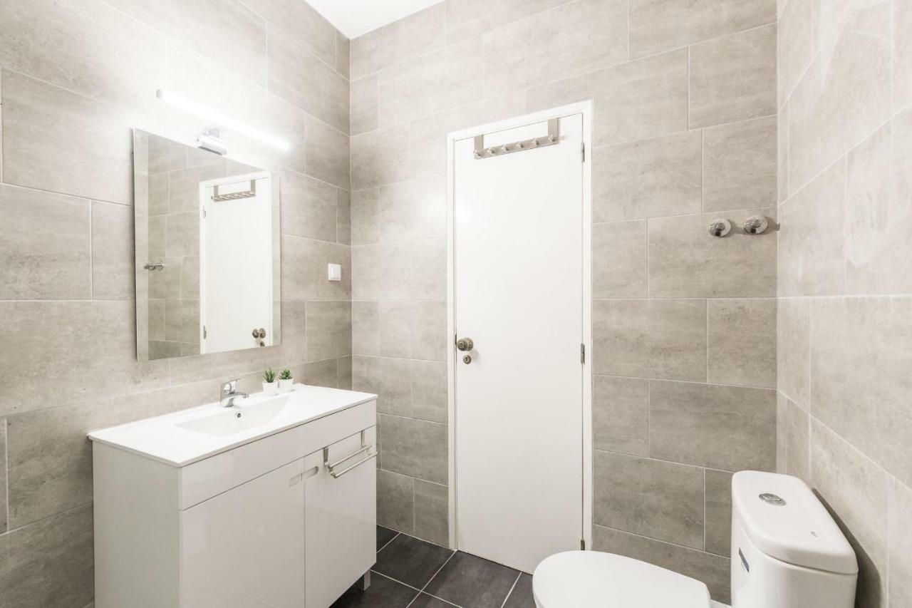 Lovelystay - 3 Bedroom Apartment In วีลา ดู บิสโป ภายนอก รูปภาพ
