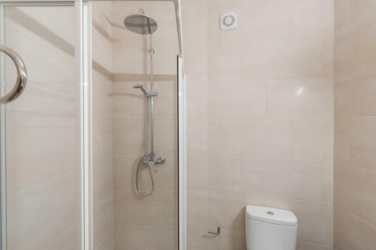 Lovelystay - 3 Bedroom Apartment In วีลา ดู บิสโป ภายนอก รูปภาพ