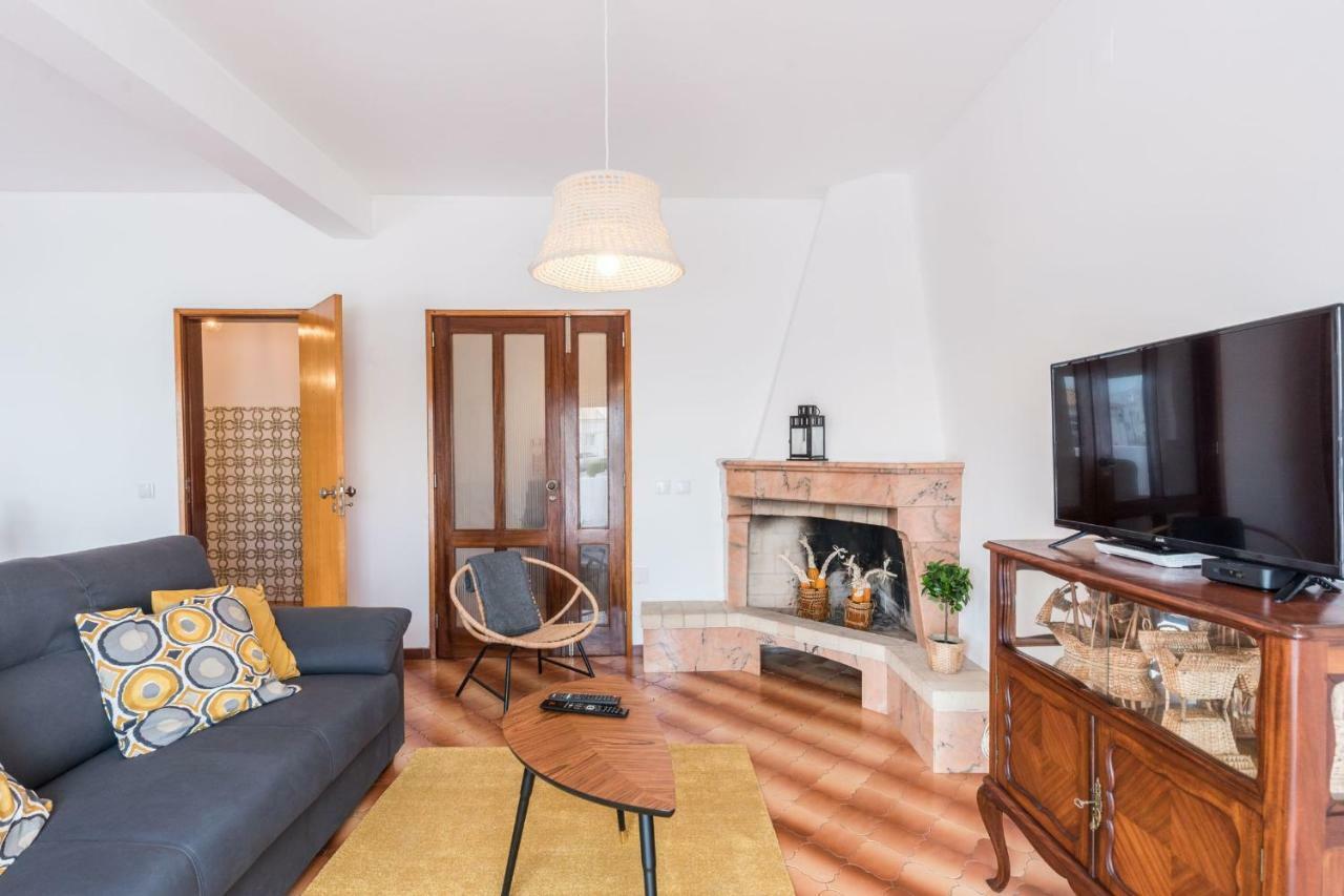Lovelystay - 3 Bedroom Apartment In วีลา ดู บิสโป ภายนอก รูปภาพ