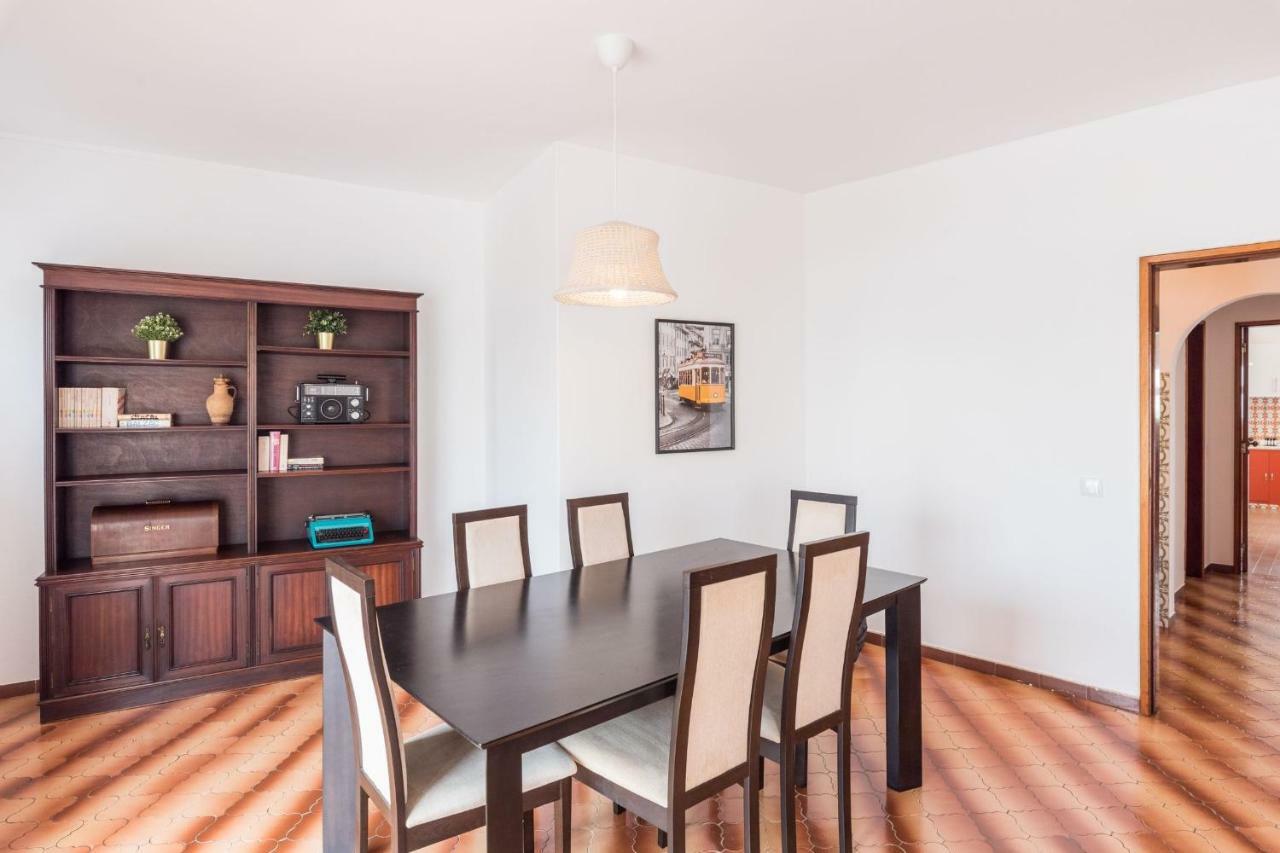 Lovelystay - 3 Bedroom Apartment In วีลา ดู บิสโป ภายนอก รูปภาพ